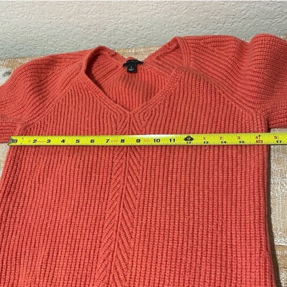 Beautiful Ann Taylor sweater dress, size S, gently worn. (*Belt not included!) - Picture 4 of 11
